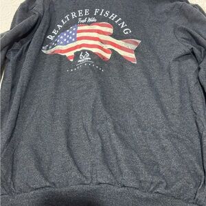 Realtree Men's Gray Sweater